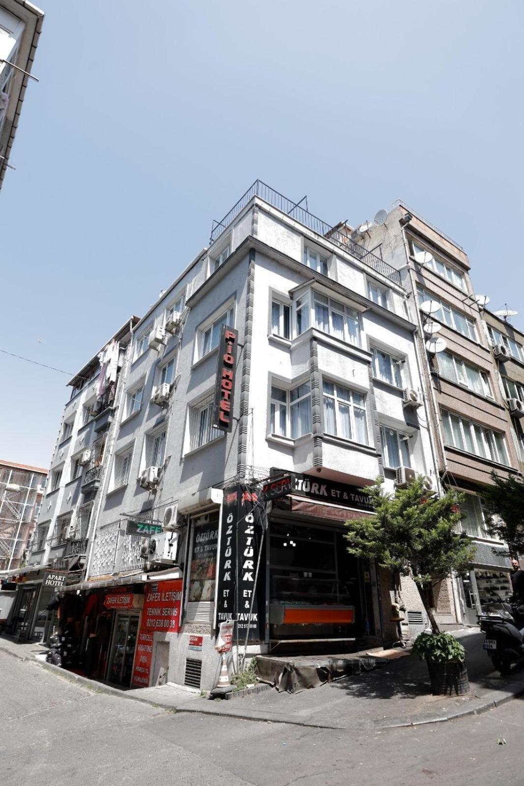 Pio Hotel *